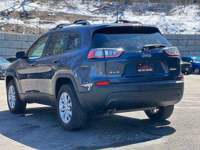 Photo of 2021 Blue Jeep Cherokee