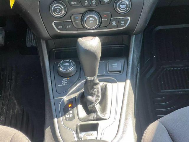 Photo of 2021 Blue Jeep Cherokee