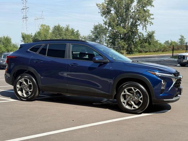 Photo of 2024 Blue Chevrolet Trax