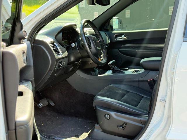 Photo of 2018 White Dodge Durango