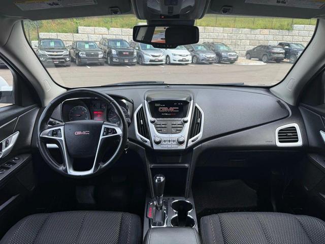Photo of 2017 White GMC Terrain