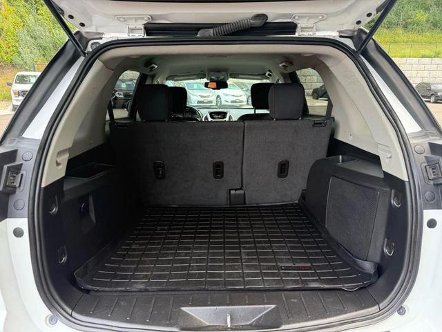 Photo of 2017 White GMC Terrain