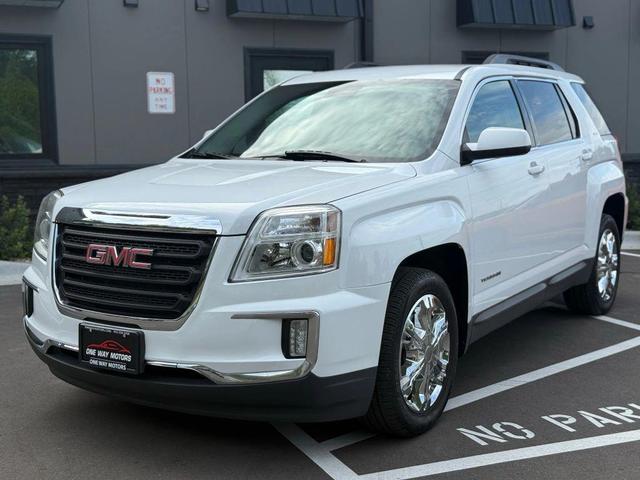 Photo of 2017 White GMC Terrain