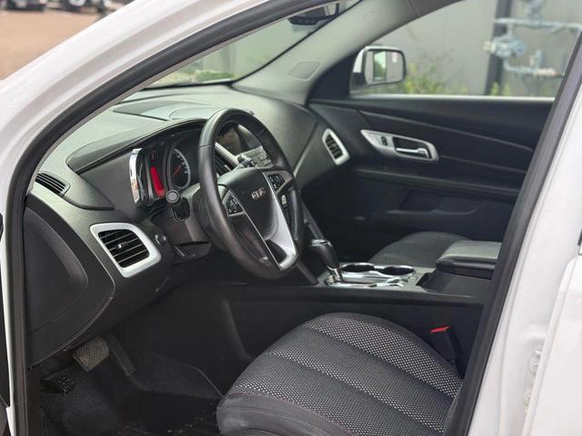 Photo of 2017 White GMC Terrain