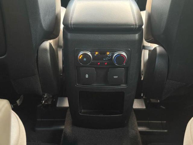 Photo of 2020 White Ford Explorer