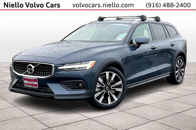 2022 Volvo V60 Cross Country