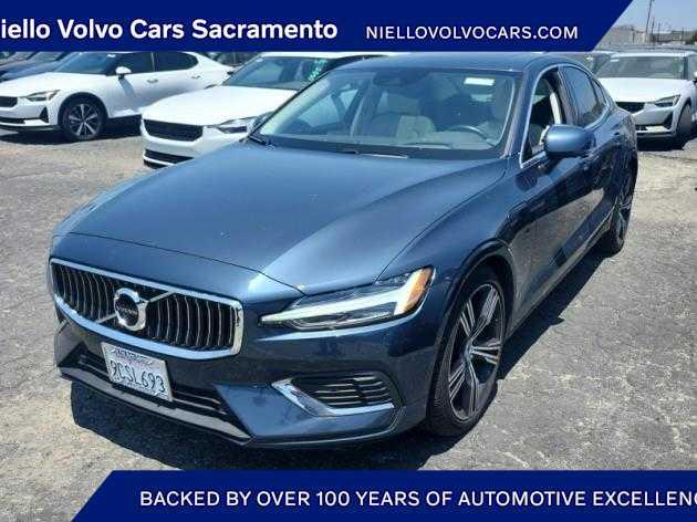 2022 Volvo S60 Recharge Plug-in Hybrid