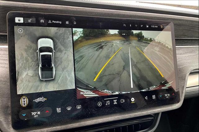 Photo of 2023 GREY Rivian R1T
