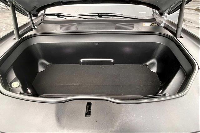 Photo of 2023 GREY Rivian R1T