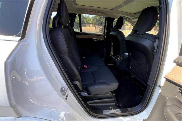 Photo of 2025 Crystal White Pearl Volvo XC90
