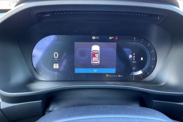 Photo of 2025 Crystal White Pearl Volvo XC40