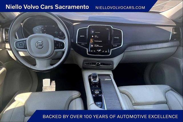 Photo of 2022 WHITE Volvo XC90 Recharge Plug-In Hybrid