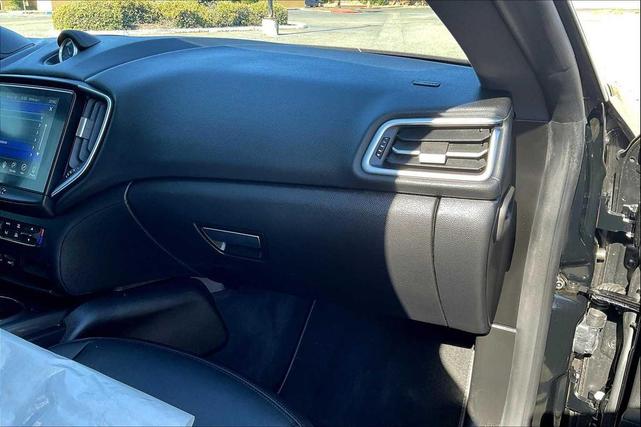 Photo of 2020 Nero Ribelle Mica Maserati Ghibli