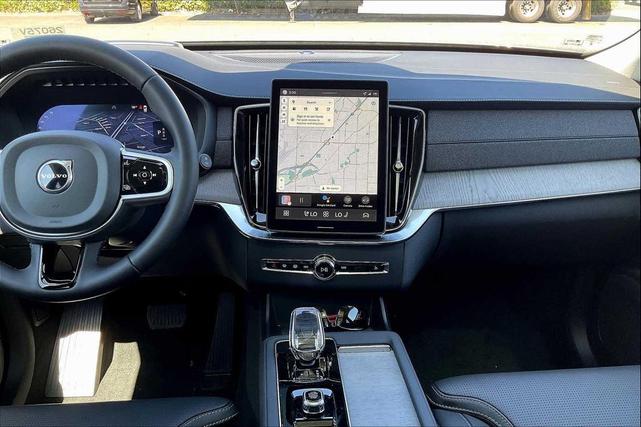 Photo of 2026 Vapour Grey Metallic Volvo XC90