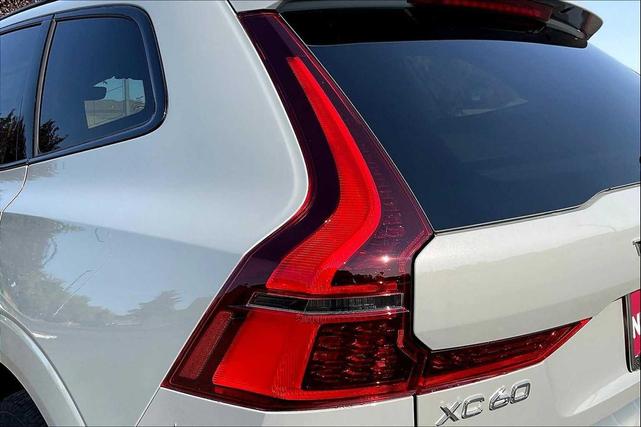 Photo of 2026 VAPOUR GREY Volvo XC60