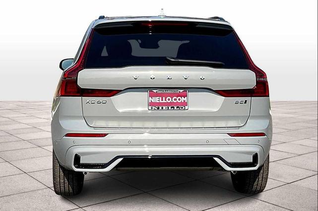 Photo of 2026 VAPOUR GREY Volvo XC60
