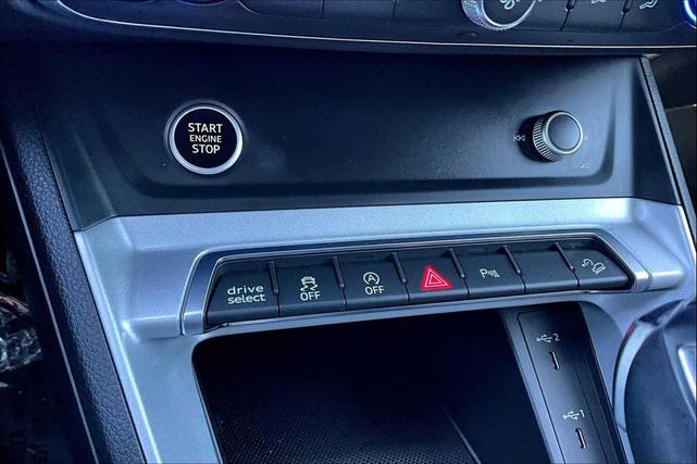 Photo of 2022 NANO GREY Audi Q3