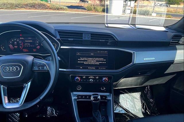 Photo of 2022 NANO GREY Audi Q3