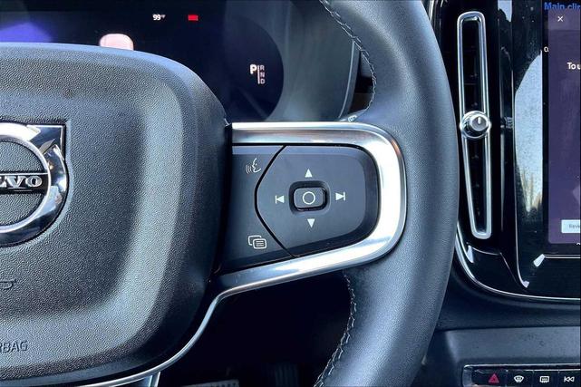 Photo of 2023 Silver Dawn Metallic Volvo XC40 Recharge Pure Electric