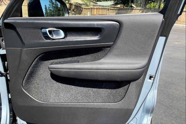 Photo of 2023 Silver Dawn Metallic Volvo XC40 Recharge Pure Electric