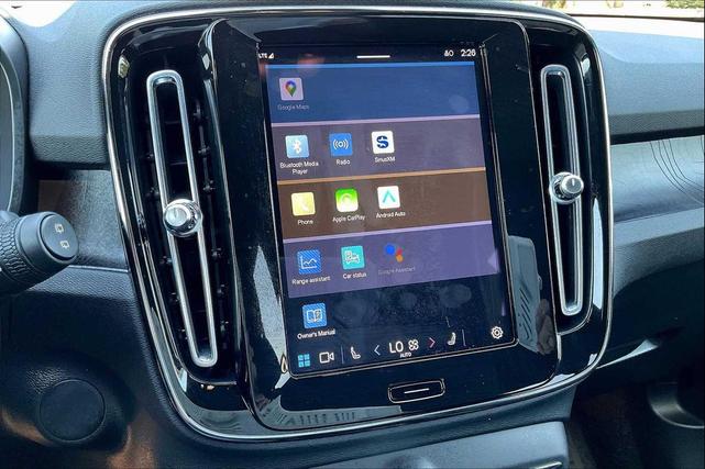 Photo of 2023 Silver Dawn Metallic Volvo XC40 Recharge Pure Electric