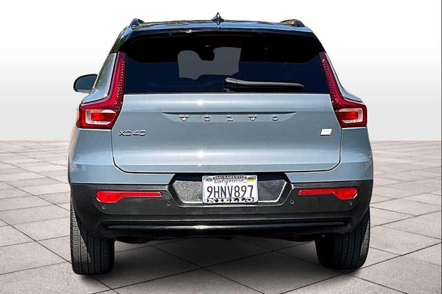 Photo of 2023 Silver Dawn Metallic Volvo XC40 Recharge Pure Electric