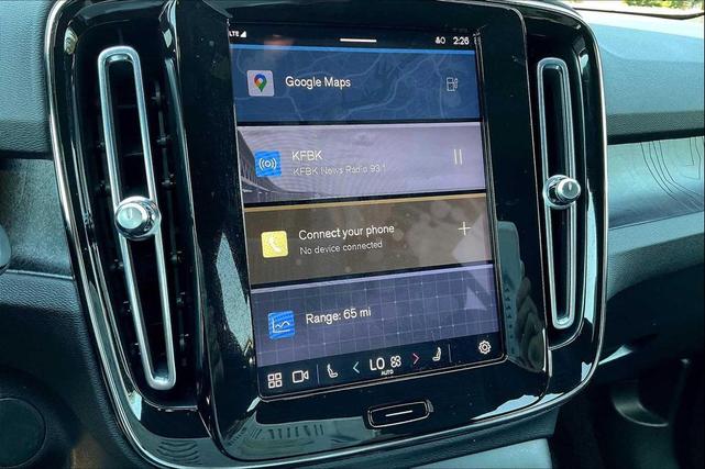 Photo of 2023 Silver Dawn Metallic Volvo XC40 Recharge Pure Electric