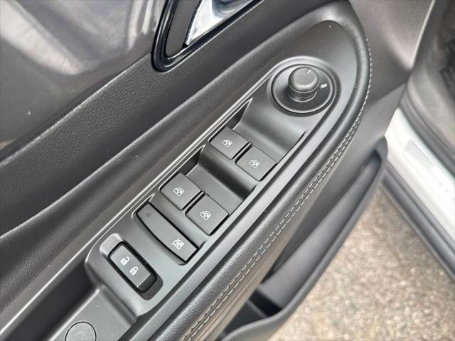 Photo of 2022 Summit White Buick Encore