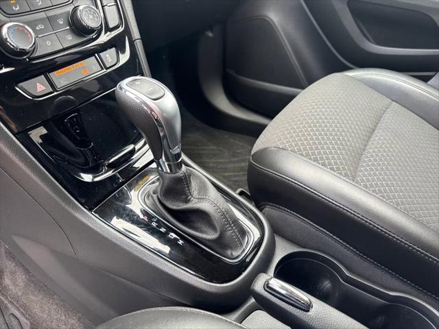 Photo of 2022 Summit White Buick Encore
