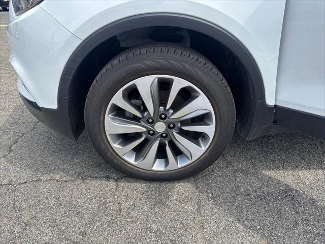 Photo of 2022 Summit White Buick Encore
