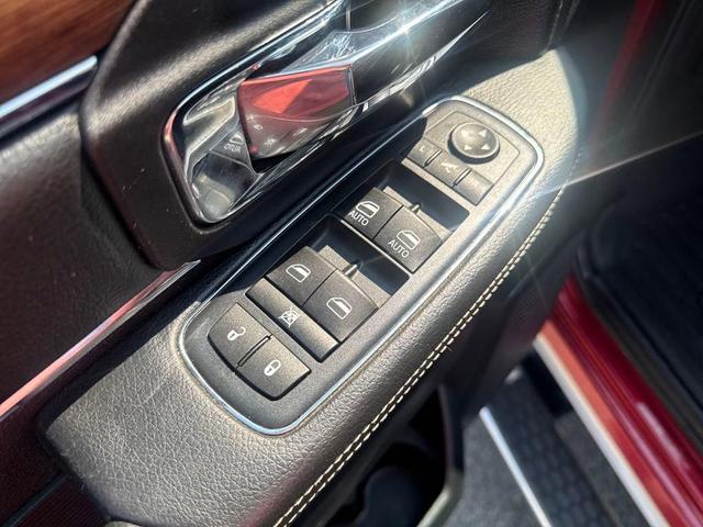 Photo of 2016 Bright Silver Metallic Clearcoat RAM 3500