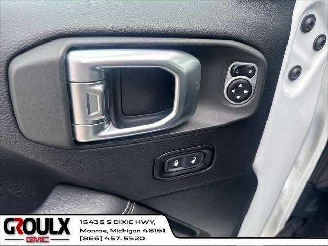 Photo of 2020 Bright White Clearcoat Jeep Wrangler Unlimited