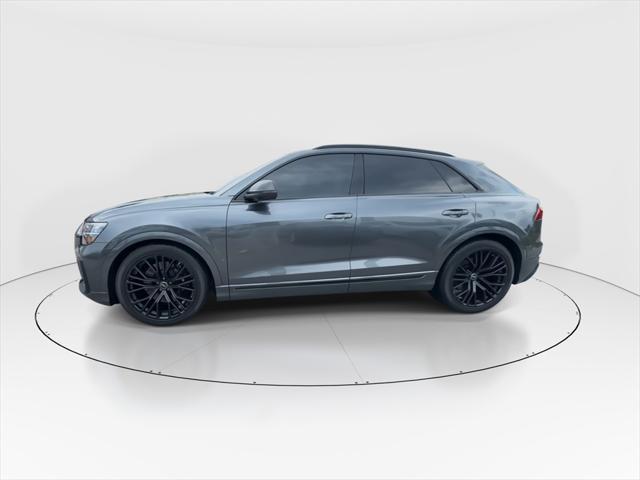 Photo of 2024 Daytona Gray Pearl Audi SQ8