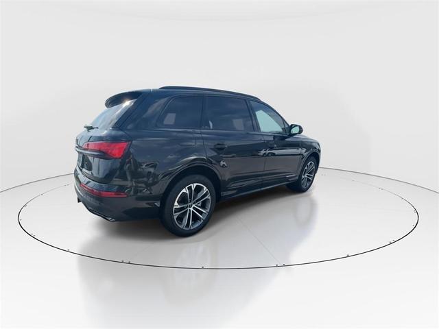 Photo of 2025 Mythos Black Metallic Audi Q7