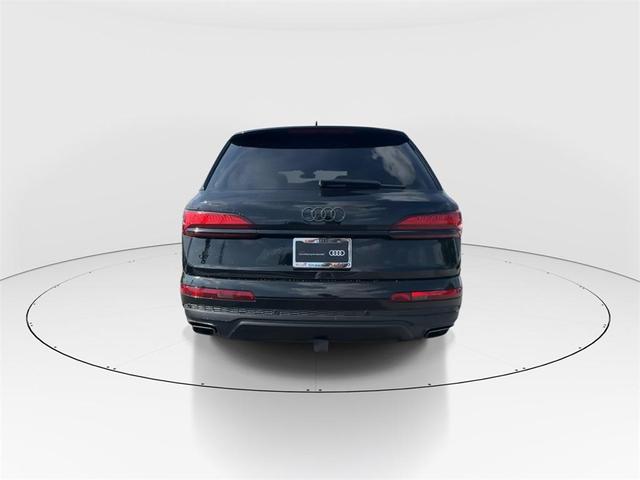 Photo of 2025 Mythos Black Metallic Audi Q7