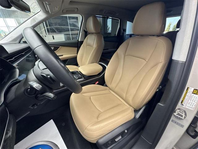 Photo of 2022 Vicuna Beige Metallic Audi Q7