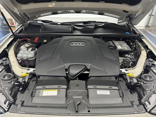Photo of 2022 Vicuna Beige Metallic Audi Q7