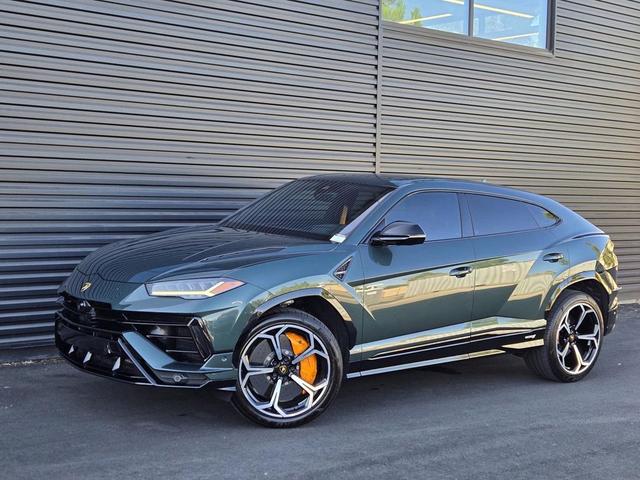 Photo of 2024 Verde Lares Metallic Lamborghini Urus