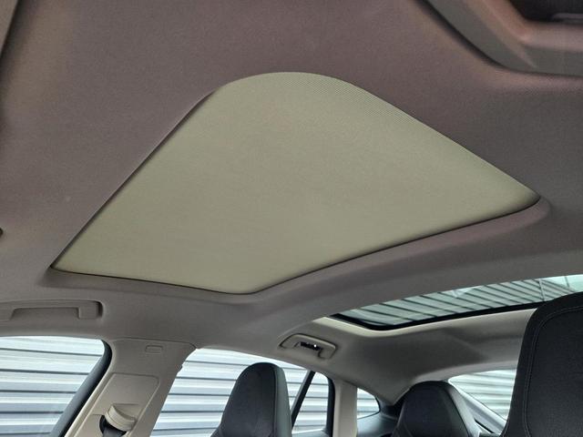 Photo of 2024 Blue Porsche Panamera
