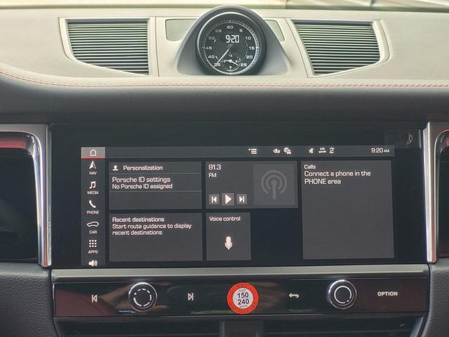 Photo of 2025 Carrara White Porsche Macan