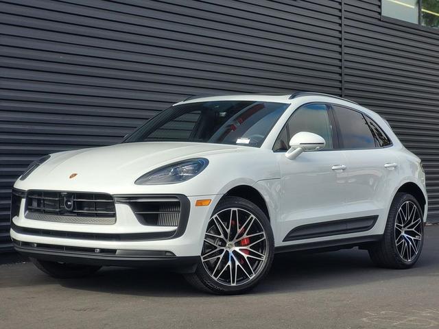 Photo of 2025 Carrara White Porsche Macan