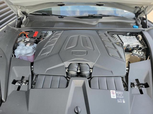 Photo of 2025 Chalk Porsche Cayenne