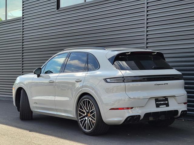 Photo of 2025 Chalk Porsche Cayenne