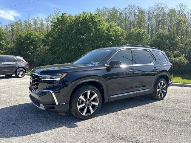 Photo of 2025 Crystal Black Pearl Honda Pilot