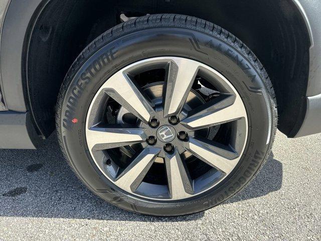Photo of 2025 Crystal Black Pearl Honda Pilot