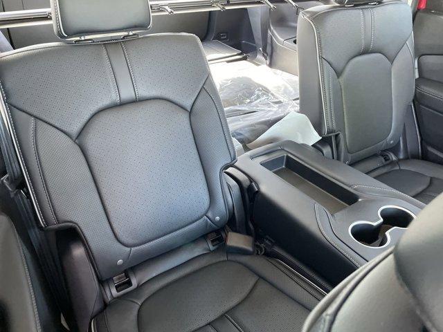 Photo of 2025 Crystal Black Pearl Honda Pilot