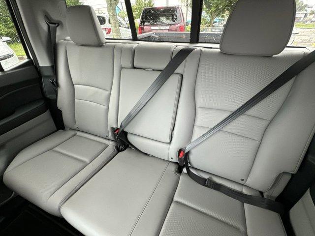 Photo of 2025 Platinum White Pearl Honda Ridgeline