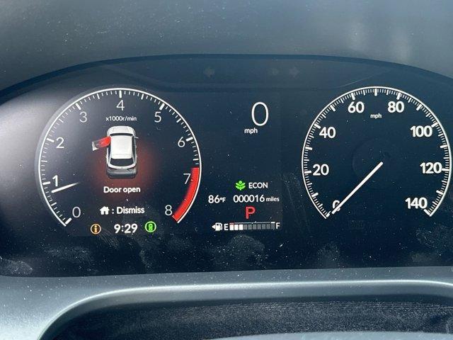 Photo of 2026 Platinum White Pearl Honda HR-V