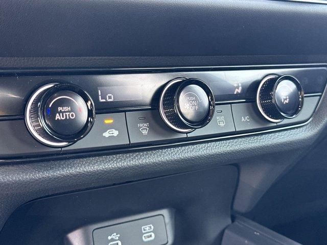 Photo of 2026 Platinum White Pearl Honda HR-V