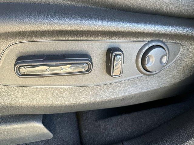 Photo of 2025 Still Night Pearl Honda CR-V